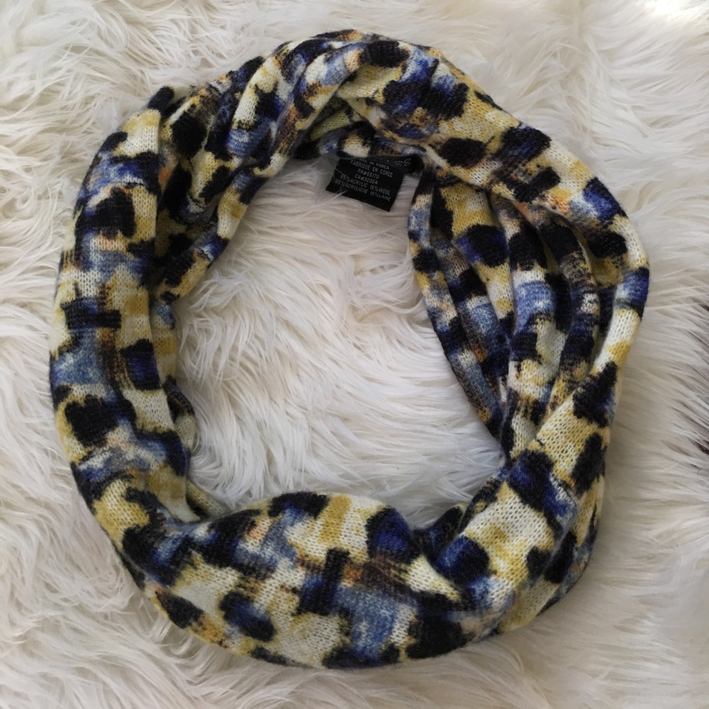 Anthropology circle scarf